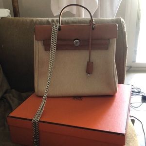 Hermes herbag 30 tan and toile SHW 💗